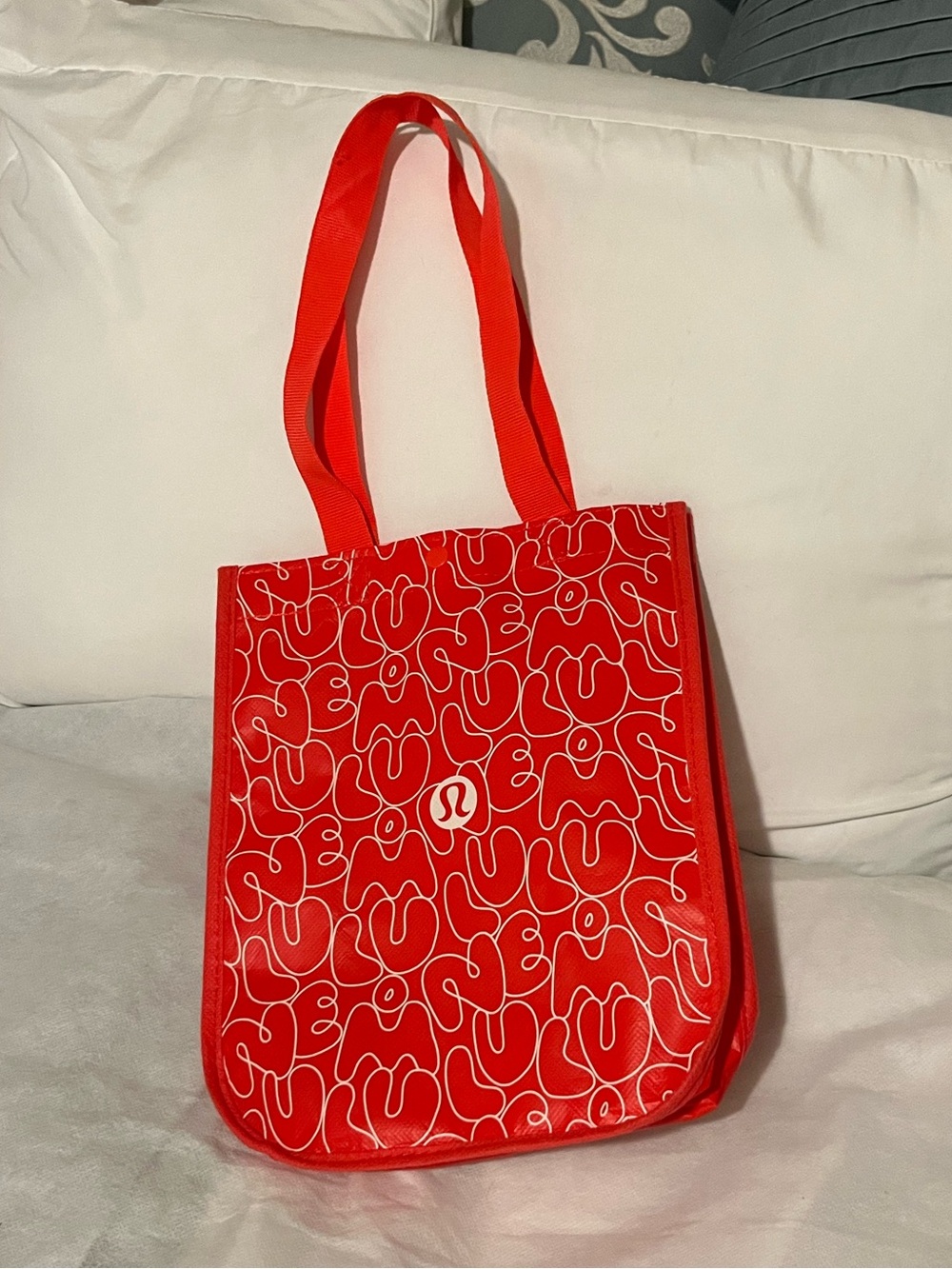 lululemon small Red Graphic shopping bag